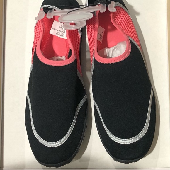 Shoes - Women’s  Water Shoes Black/ Peach Size M 7-8